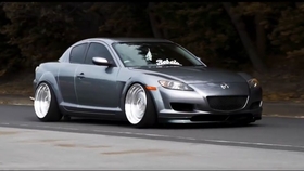 塞车 Mazda Rx 8 红色姿态引人瞩目 Toy For Men 哔哩哔哩 つロ干杯 Bilibili