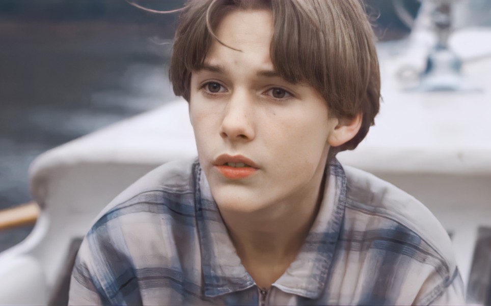 "我永远都是布拉德·兰弗洛,生于1982年7月25日."‖ coming home