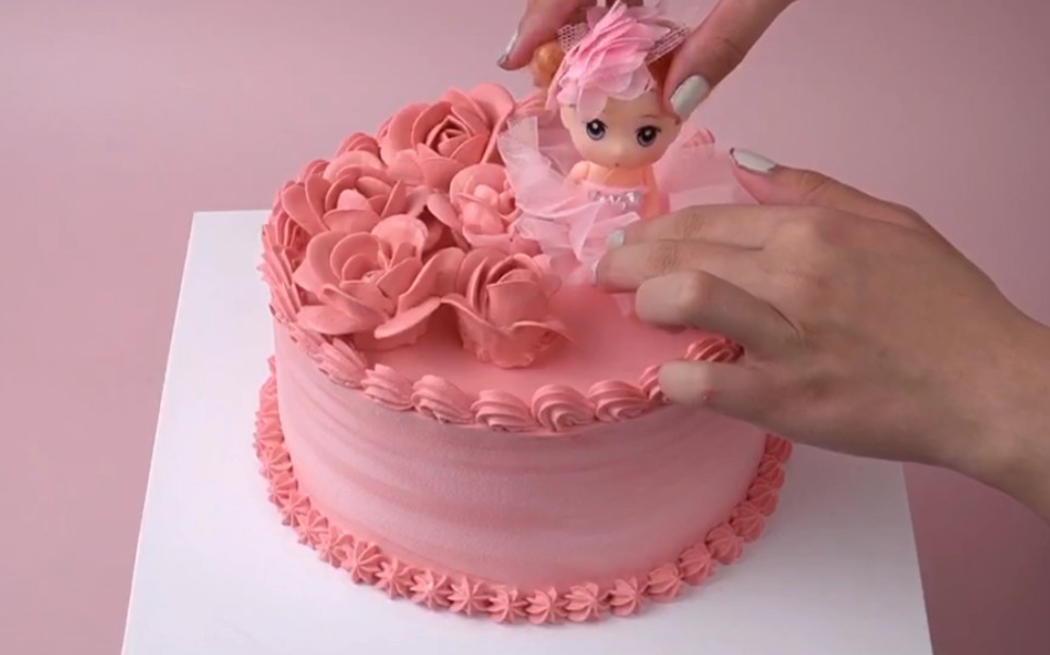 粉色公主蛋糕:甜美与少女心的完美结合!