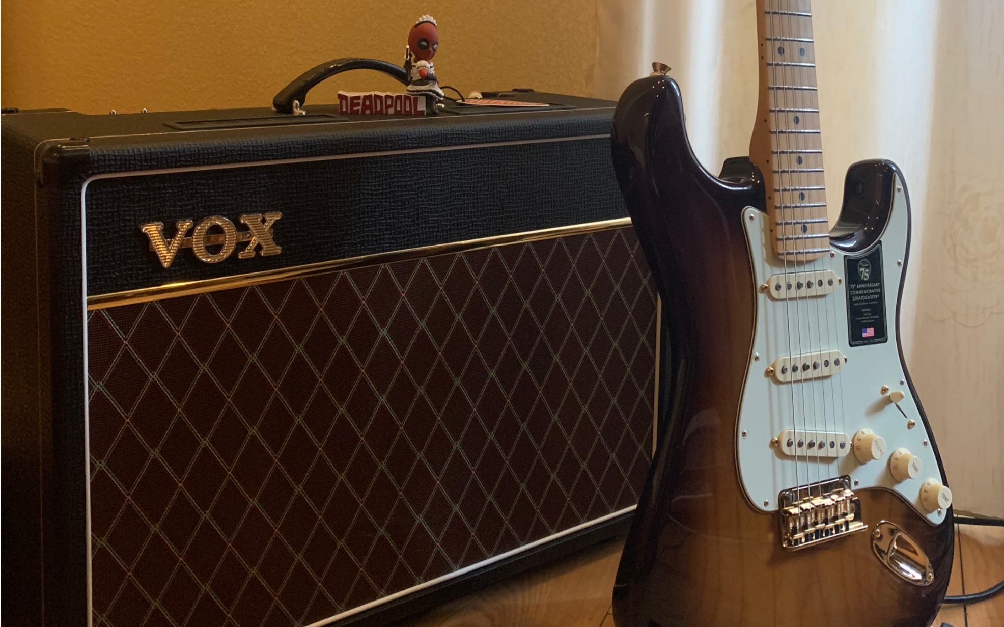 预告站内第一把fenderstrat75周年开箱来啦