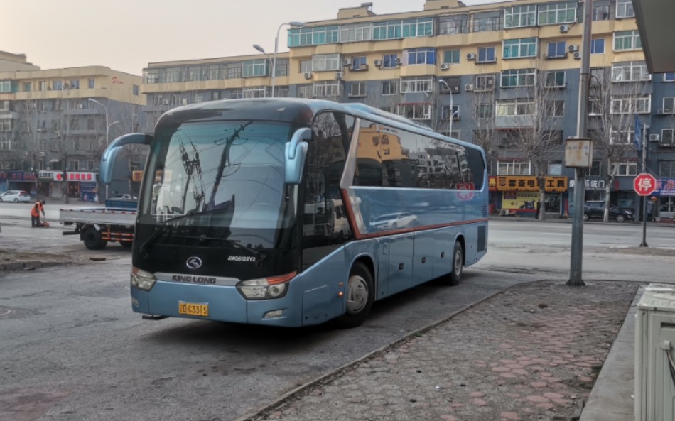 金龙龙威xmq6129y2团体版客车发动出发