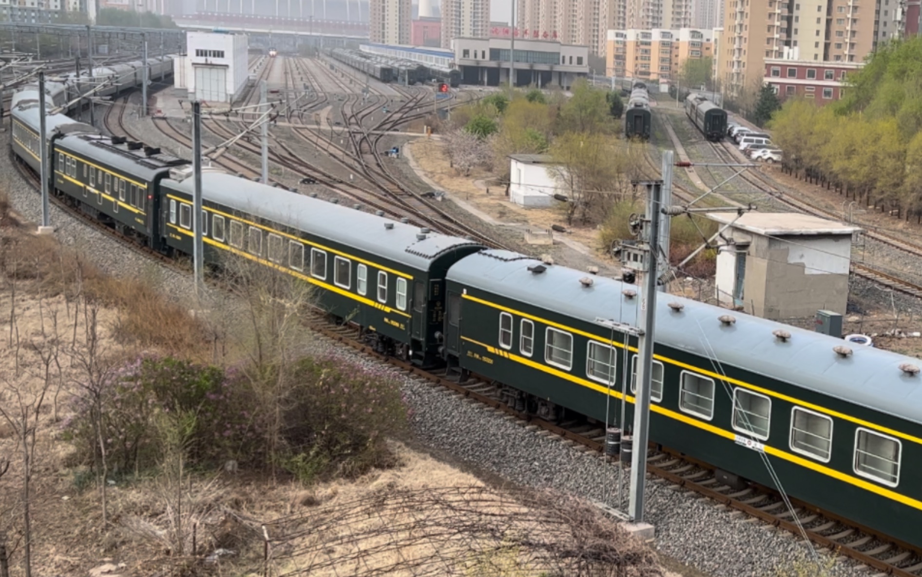 4.15 k1519回送两rw25g通过老道口