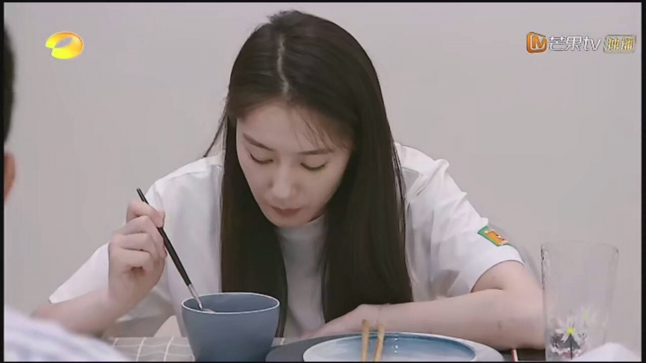 【恋梦空间】王瑛瑛莫名的跟杨明鑫生气 有点女朋友的架势