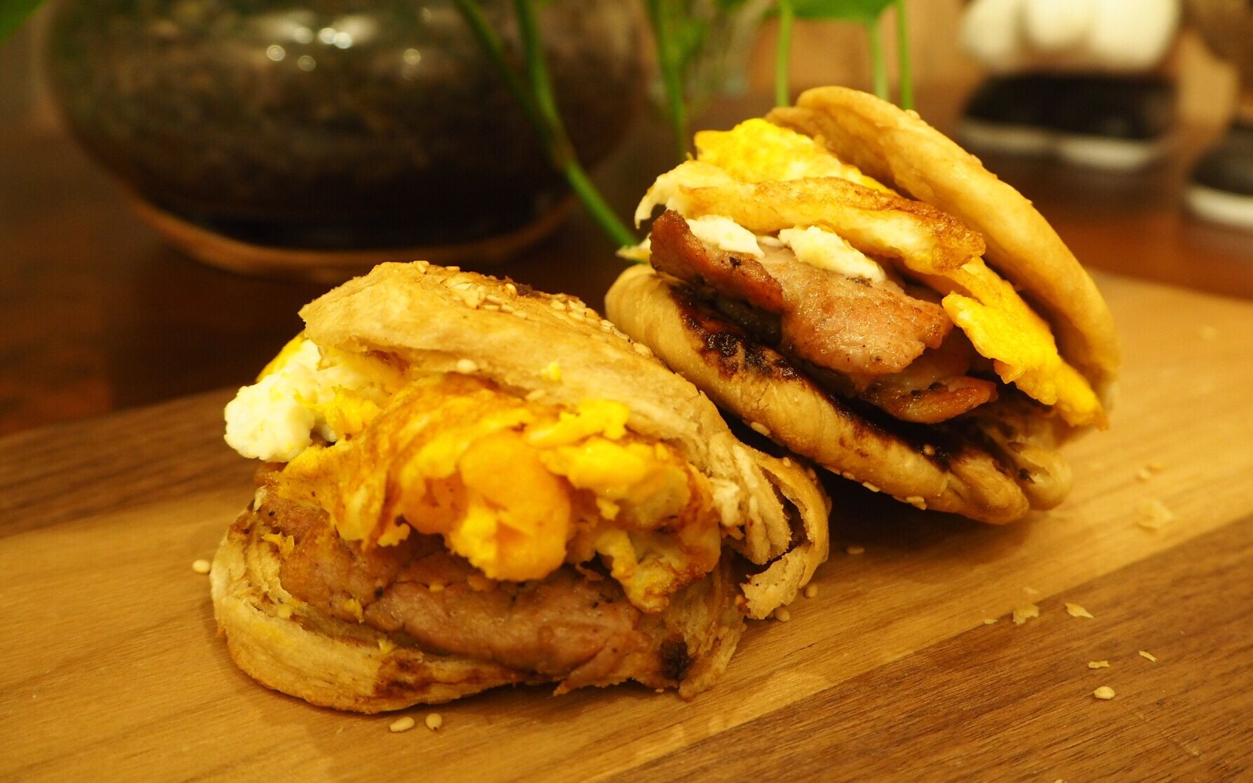 烧麦爹和师虎190817在蚌埠一起吃烧饼夹里脊_哔哩哔哩 (゜-゜)つロ