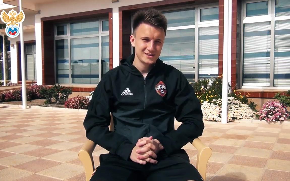 戈洛文回答俄罗斯队球迷的问题