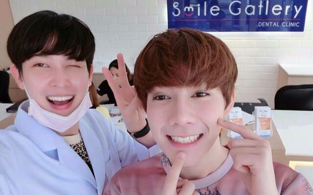 bothnewyear经常微笑露出大白牙