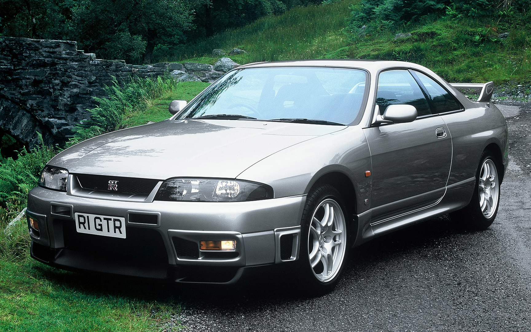 尼桑 skyline gtr r33——永不磨灭的日本战神