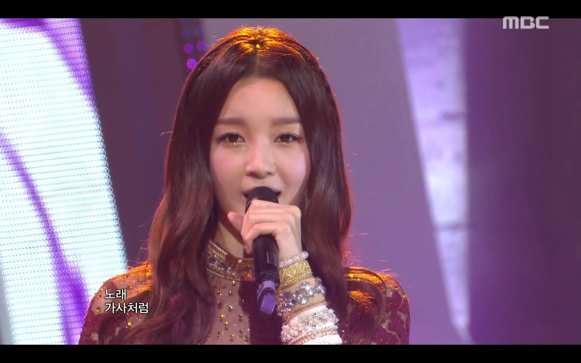 [图]（KPOP现场）Davichi - 《不要说再见》, Music Core 20110910