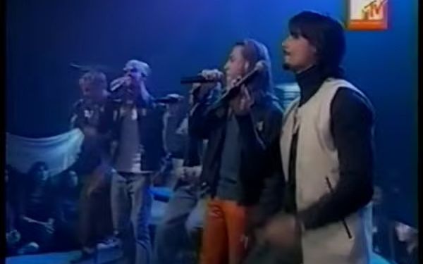 [图]【我心之形】Backstreet Boys - Shape Of My Heart (Live 2002 MTV Philippines)