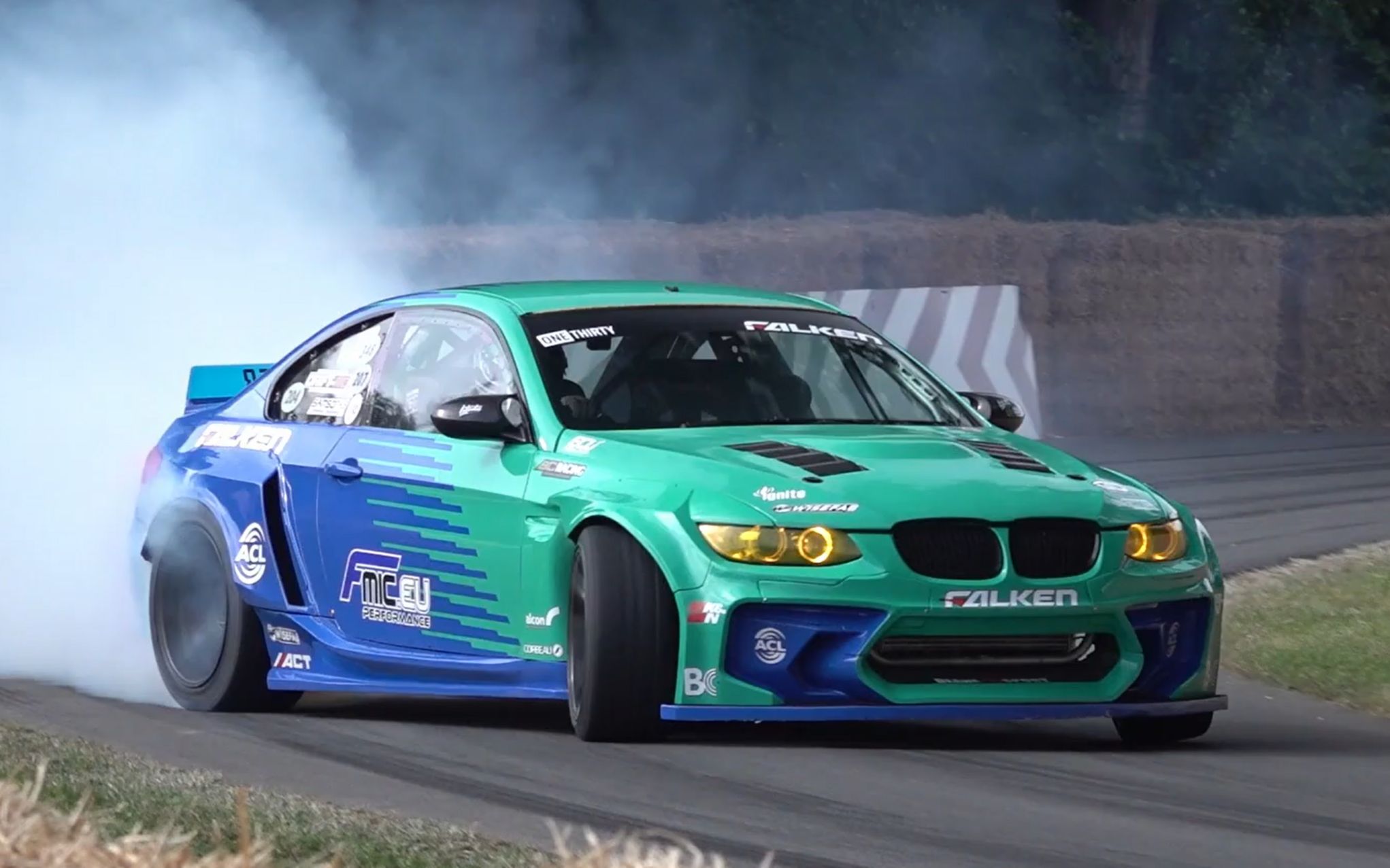 【九千转 宝马e92m3漂移】900马力, 9000rpm 2jz引擎漂移 bmw m3 e92