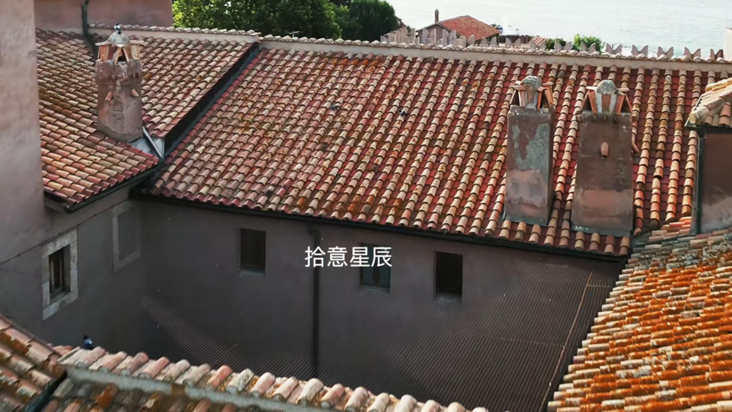 意大利圣塞韦拉城堡，这个它们忘记拆顶了