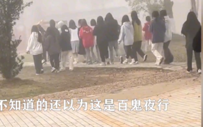 [图]大学生上课现状，一节课不听，一节课不旷，主打的就是个陪伴