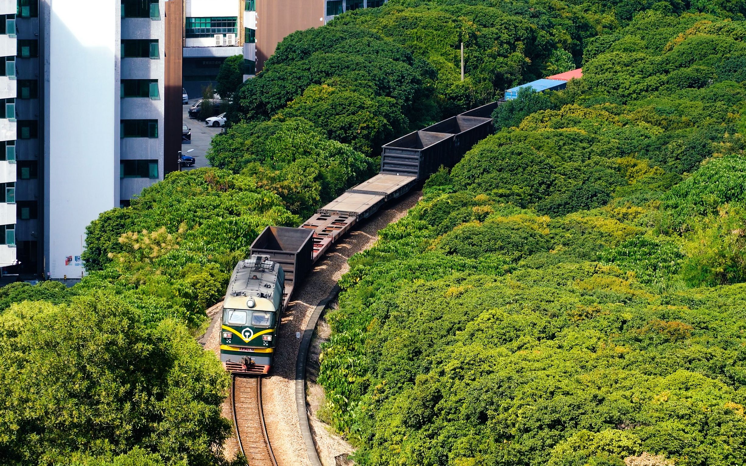 【中国铁路】平南铁路上最后的身影——广铁平南段df47192牵引货列