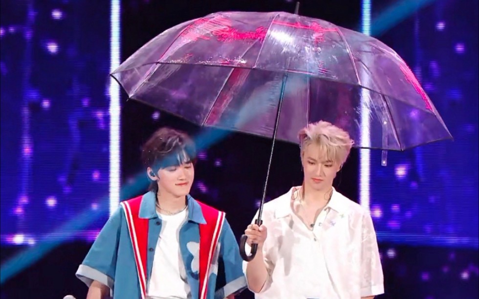 文轩《烟花升停在星夜》时代少年团理想之途海口演唱会