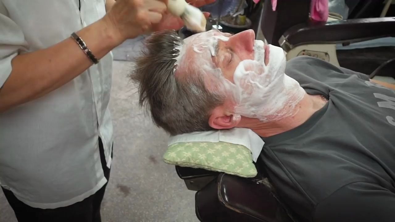 harry的韩国老式理发店刮脸体验relaxing shave with hair wash and