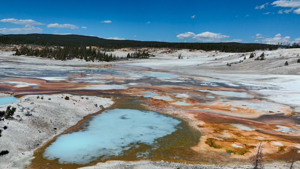 黄石国家公园——间歇喷泉