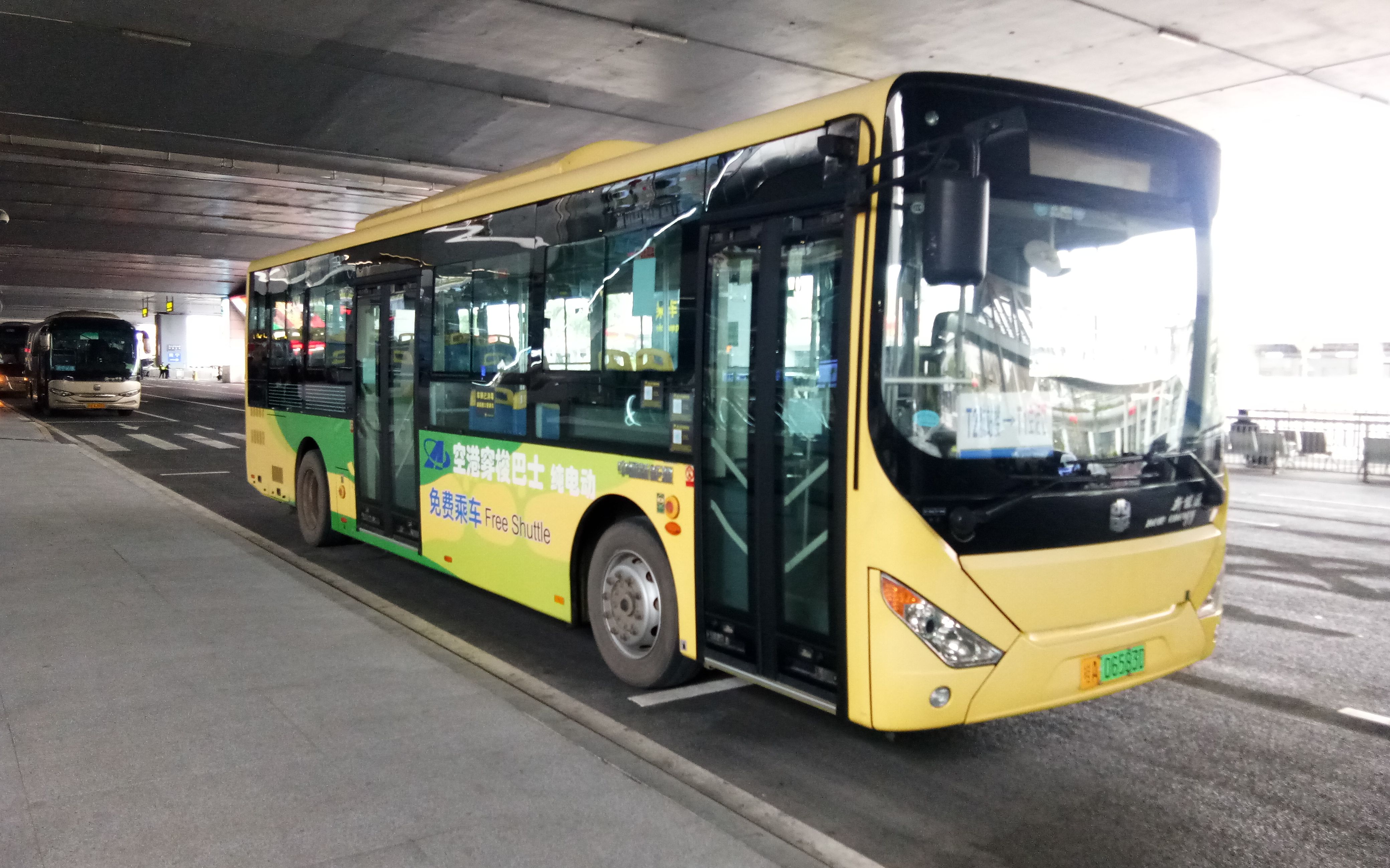 [铁路/南宁公交] d8475次列车(南宁东-吴圩机场区间) 301路 朝阳广场