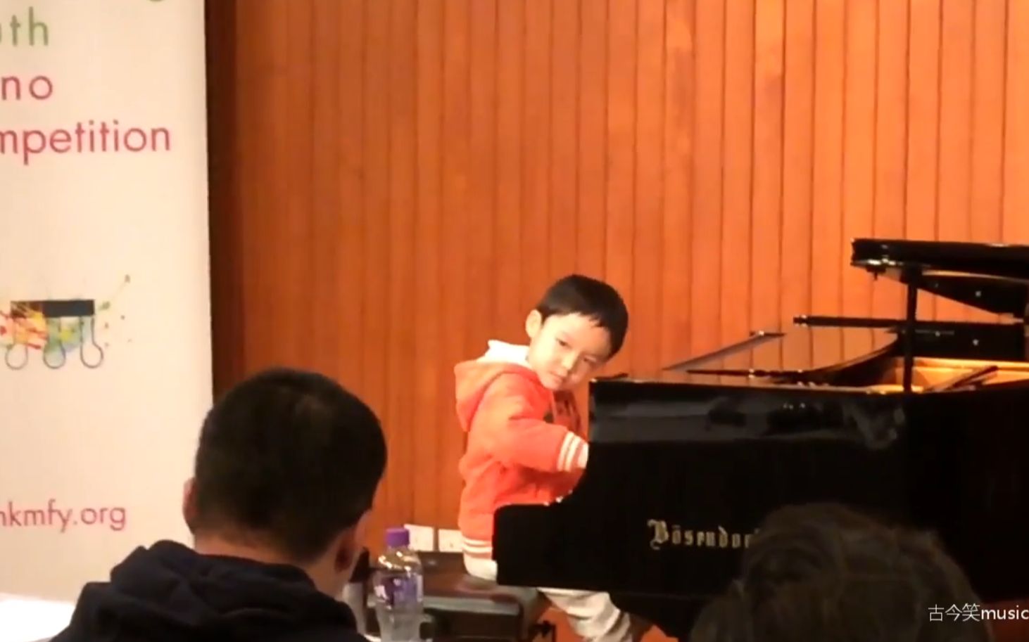 [图]【钢琴】《肖邦 - 幻想即兴曲》Jonah Ho（5岁时）Fantasie Impromptu in C-sharp Minor Op.66 of Chopin