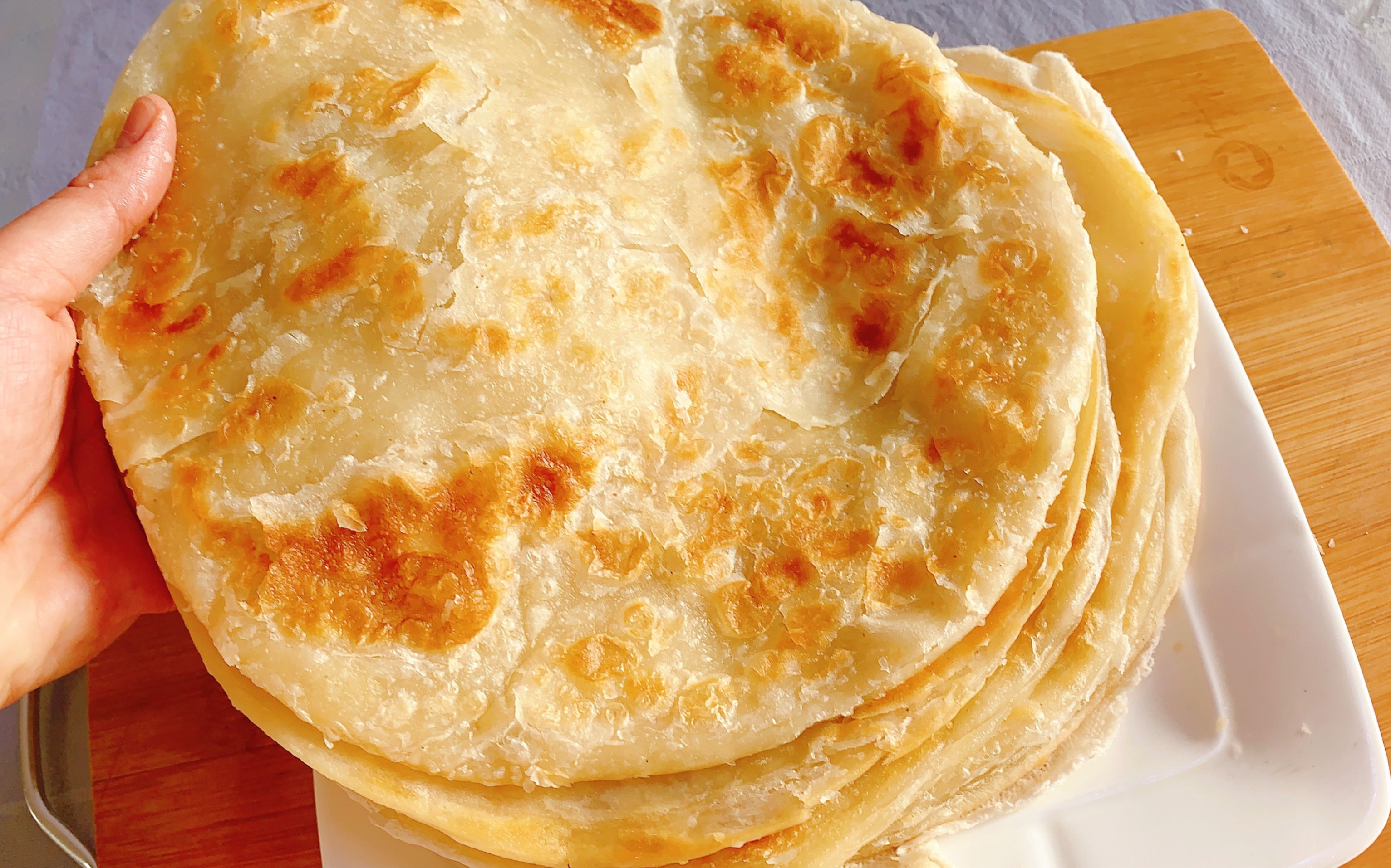 家常烙饼这样做,香软多层,放凉也不硬,太好吃了.