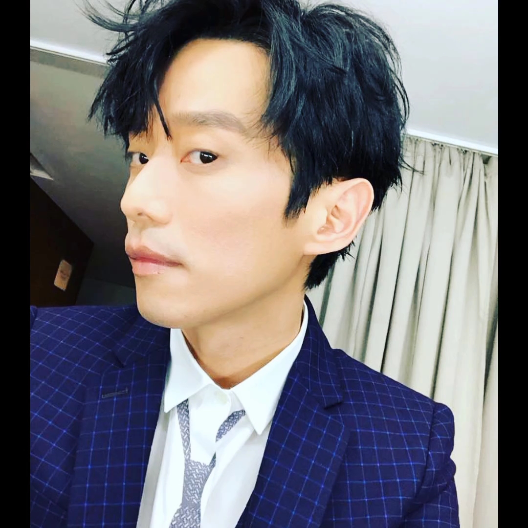 张栋梁ins自拍合集