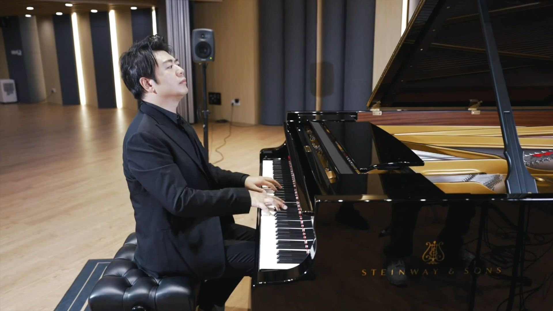 [图]【郎朗】演奏《我爱你中国》｜I Love You, China (Arr. Lang Lang for Piano)