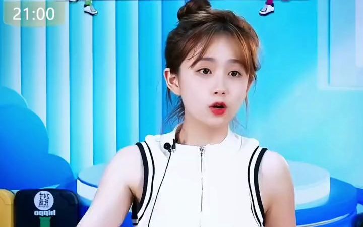 涵涵终于站起来啦-以后再也不用怕别人叫他胖涵涵