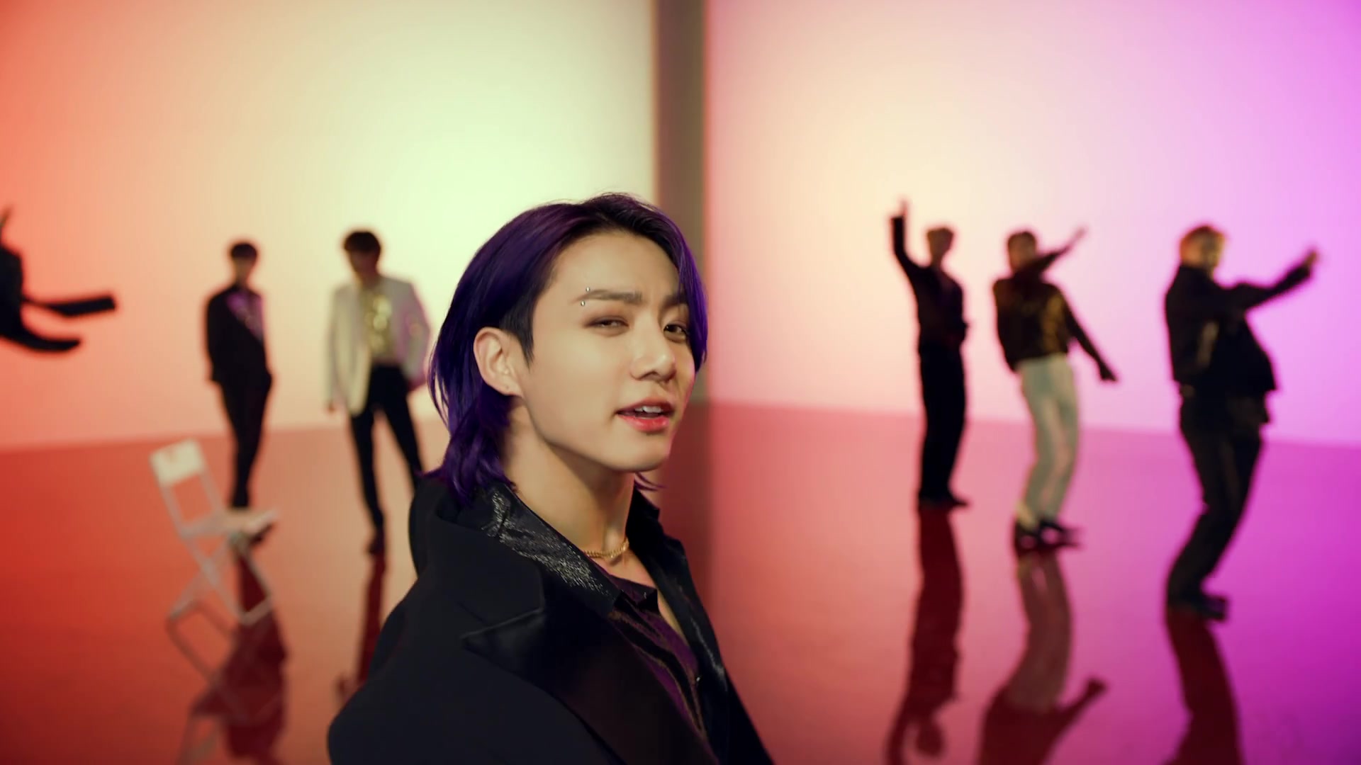 bts(防弹少年团)butterofficialmv(hotterremix)