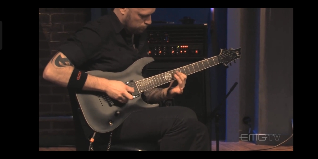 [图]Andy James Guitar playing is amazing watch What Lies Beneath on EMGTV