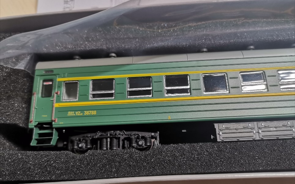 【ho火车模型61mtc的细节不错的yz22真绿皮系列京局套装到啦61