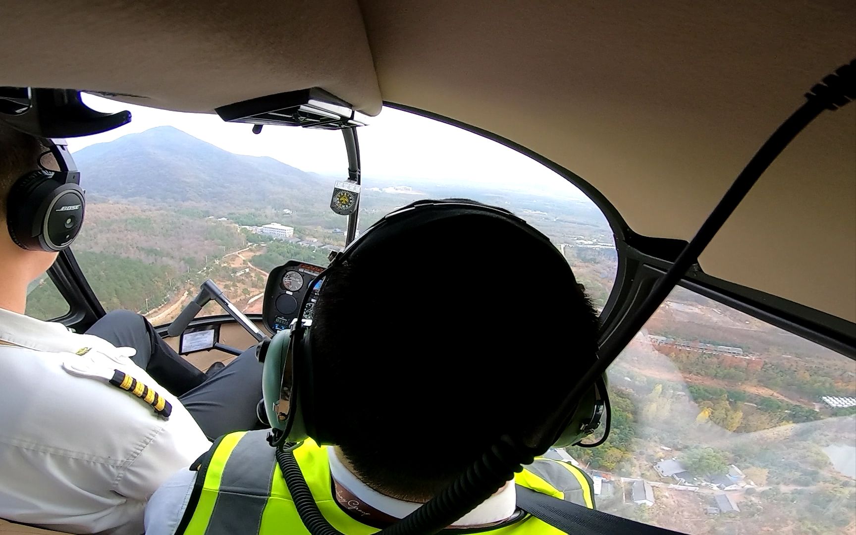 活动  【学飞日志】直升机r44离地落地训练,枯燥直升机自己上手开是