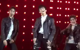 Download Video: 【李马克】151219 SMRookies show '咒文(Mirotic)'直拍 | 饭拍