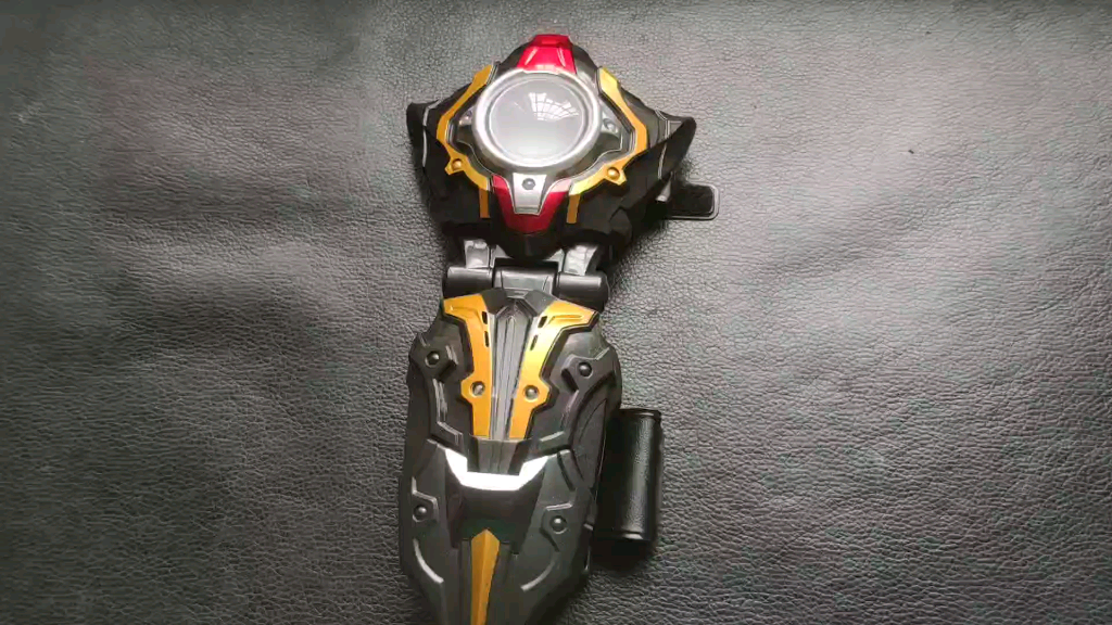 泰迦火花12个光镯或戒指联动, 最后一个为扭蛋希卡利光镯