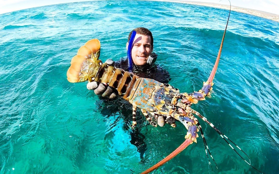 潜水员潜入海面下20m深处打捞“57”空难失事飞机的黑潜水员在此深度出承受海水的压强是______Pa黑在海水中上升过程中受到的海水的压强逐渐______（选填“变大”“变小”或“不变”）．（ρ海水=103×103kgm3g取10Nkg）．