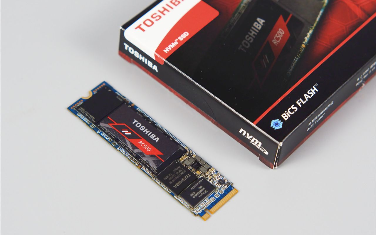 超逸酷玩装机选择东芝rc500固态硬盘秒进系统不等待