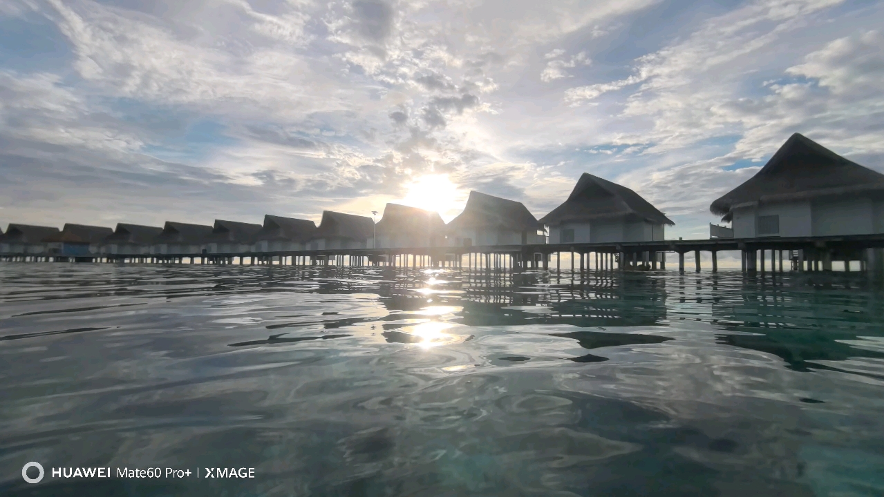 华为mate60pro 拍照录像,浮水广角拍岛屋环.4k60帧.