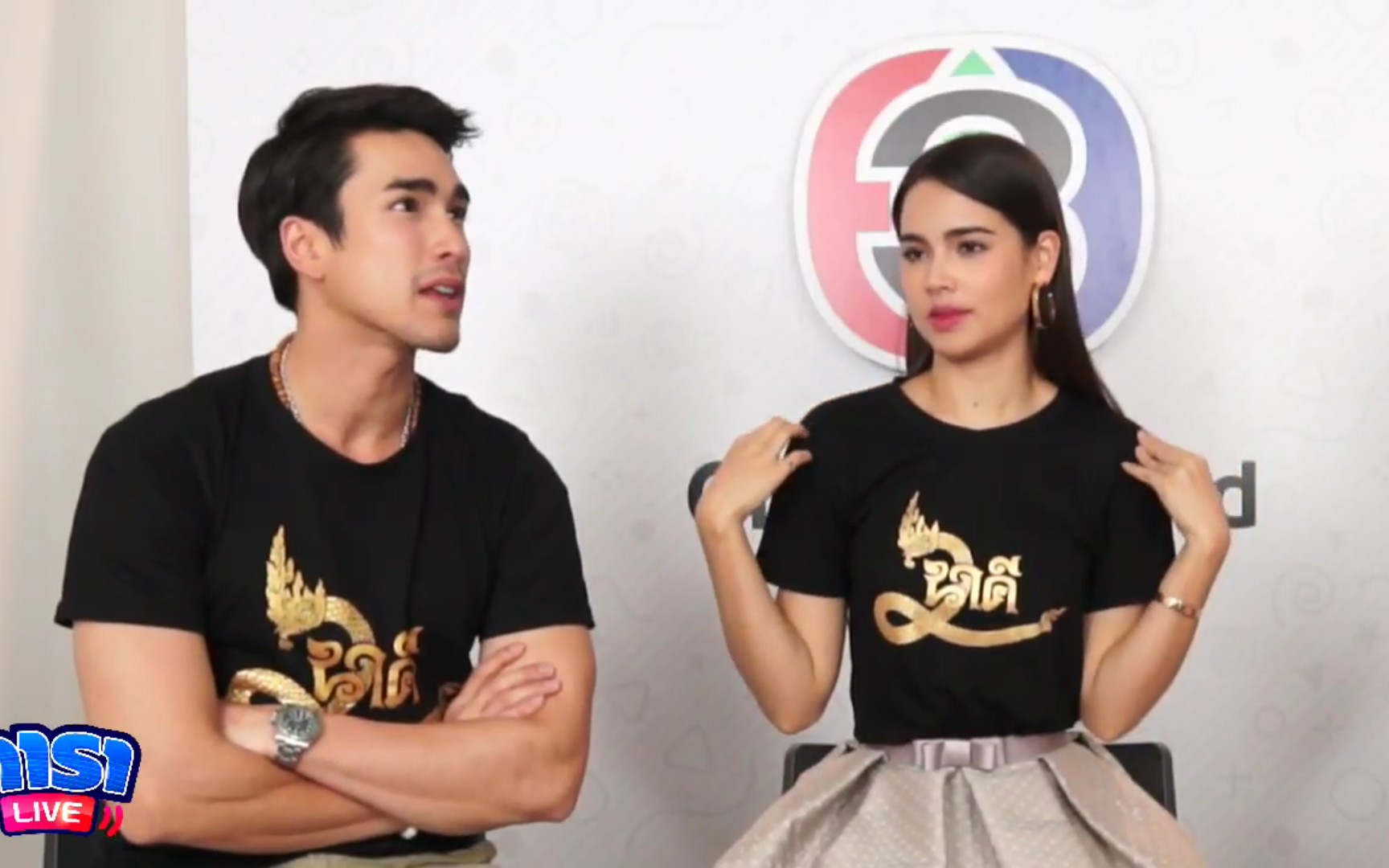 [图]【泰国电影/三面娜迦2】YaYa&Nadech上三台的直播节目宣传