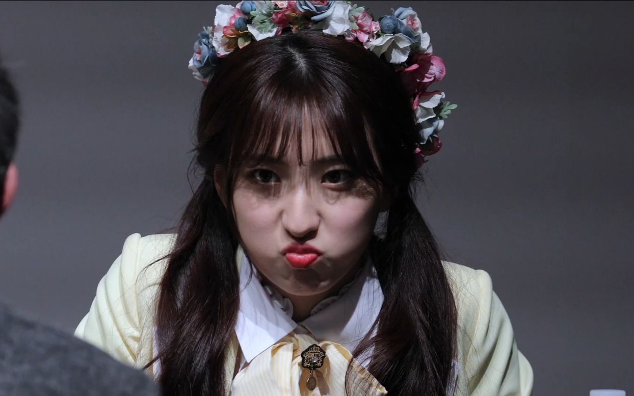 【宇宙少女】一大波表情包来袭,170212 宇宙少女签售会饭拍