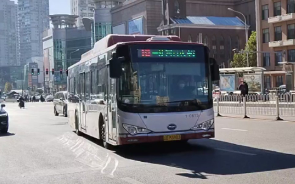 大连公交10路比亚迪k9f通过兴工街