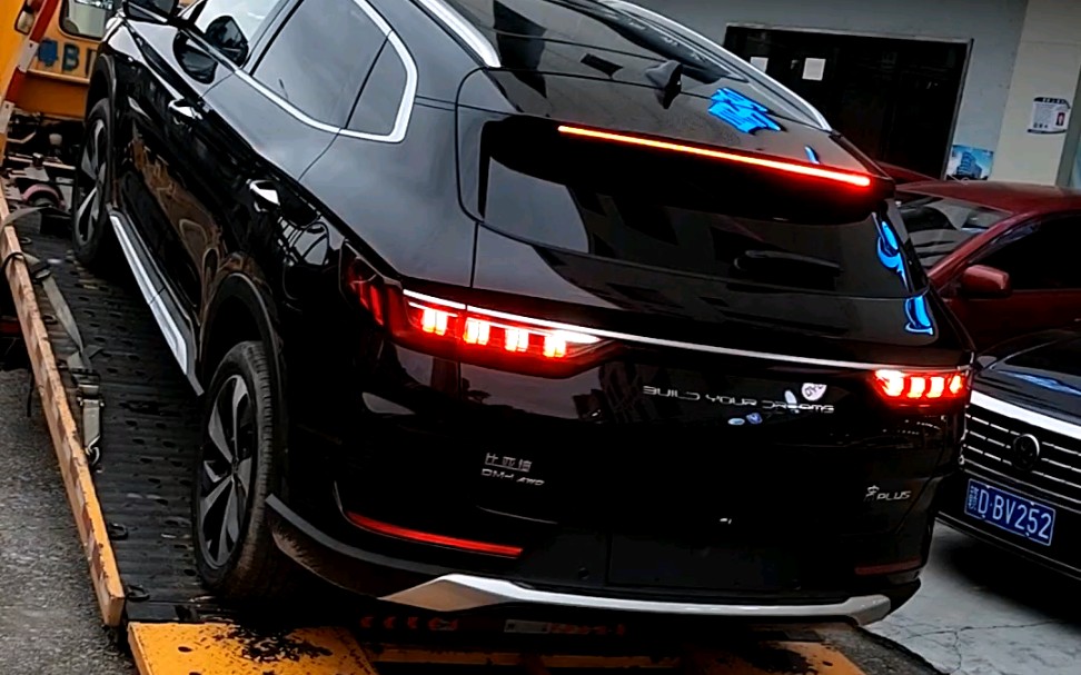 宋plus dmi黑色又走一台,20天提车.现车供应,欢迎来撩