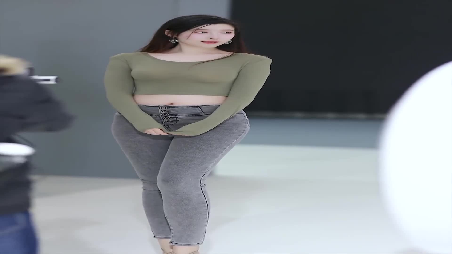 很哇塞的小姐姐 #好看的小姐姐 #高颜值美女 愚愚真好看#车模小姐 