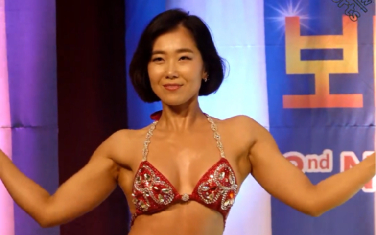 【LC搬运】超清 微胖选手女子健美 光脚脚