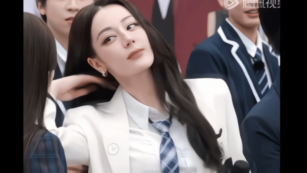 学姐她好拽我好爱,有种高雯的感觉