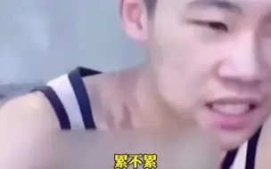 Tải video: 15岁儿子不想读书，被爸爸带去工地搬砖。爸爸：搬完砖就懂事了！你怎么看？