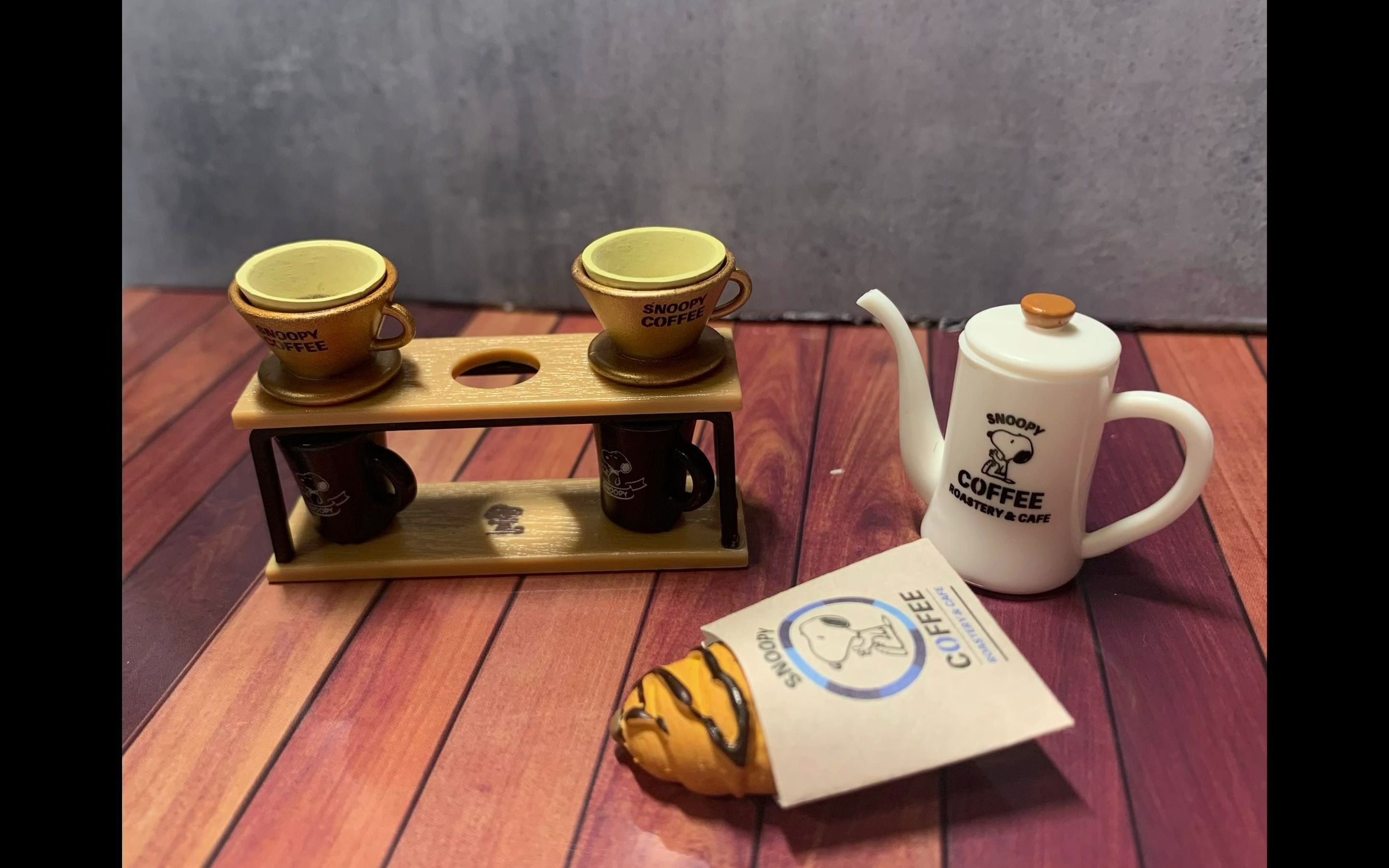 re-ment snoopy coffee roastery & cafe