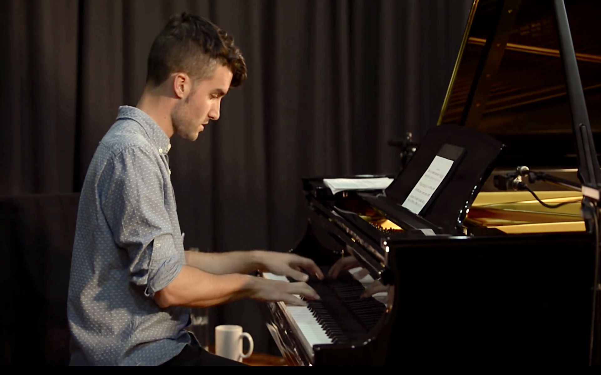 perry-live-witness world wide帅气小哥nico钢琴演奏果子狸新专合辑