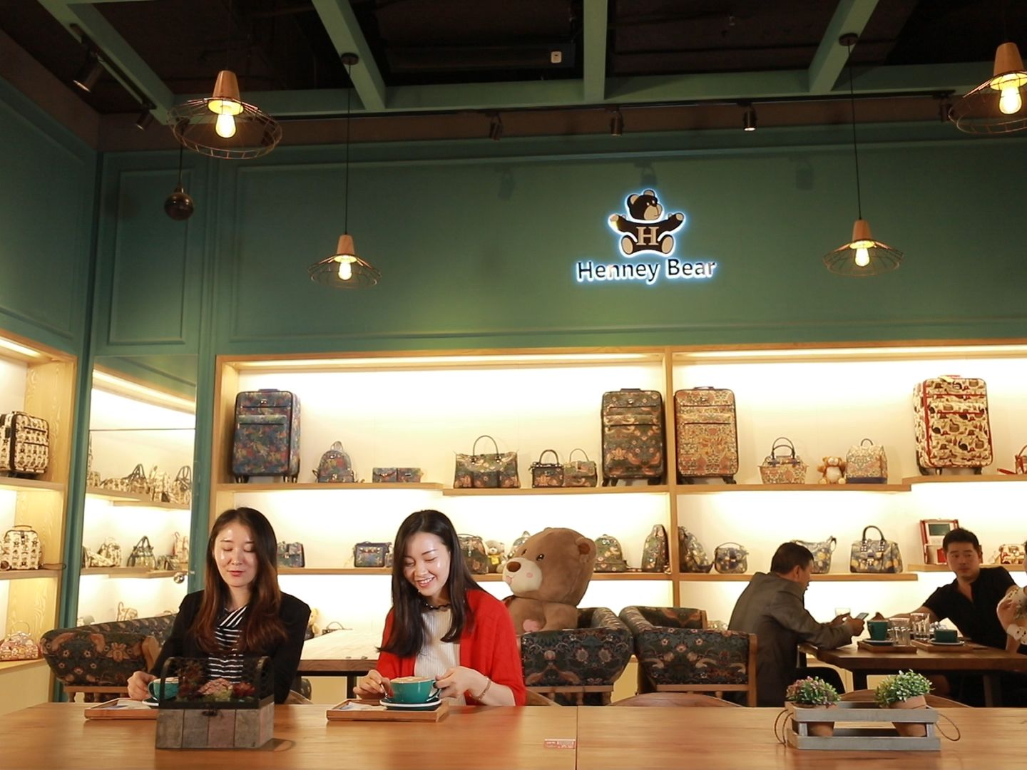 喝咖啡 轩尼小熊 henney bear