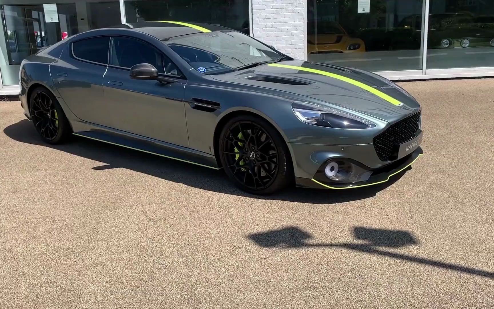听我吹爆阿斯顿马丁rapide amr 1of210的老内饰