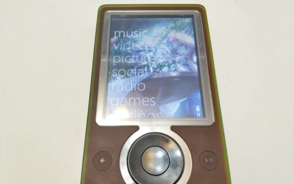 收藏的微软Zune 30G播放器,12年前的老物,拿出来晒晒太阳.哔哩哔哩bilibili