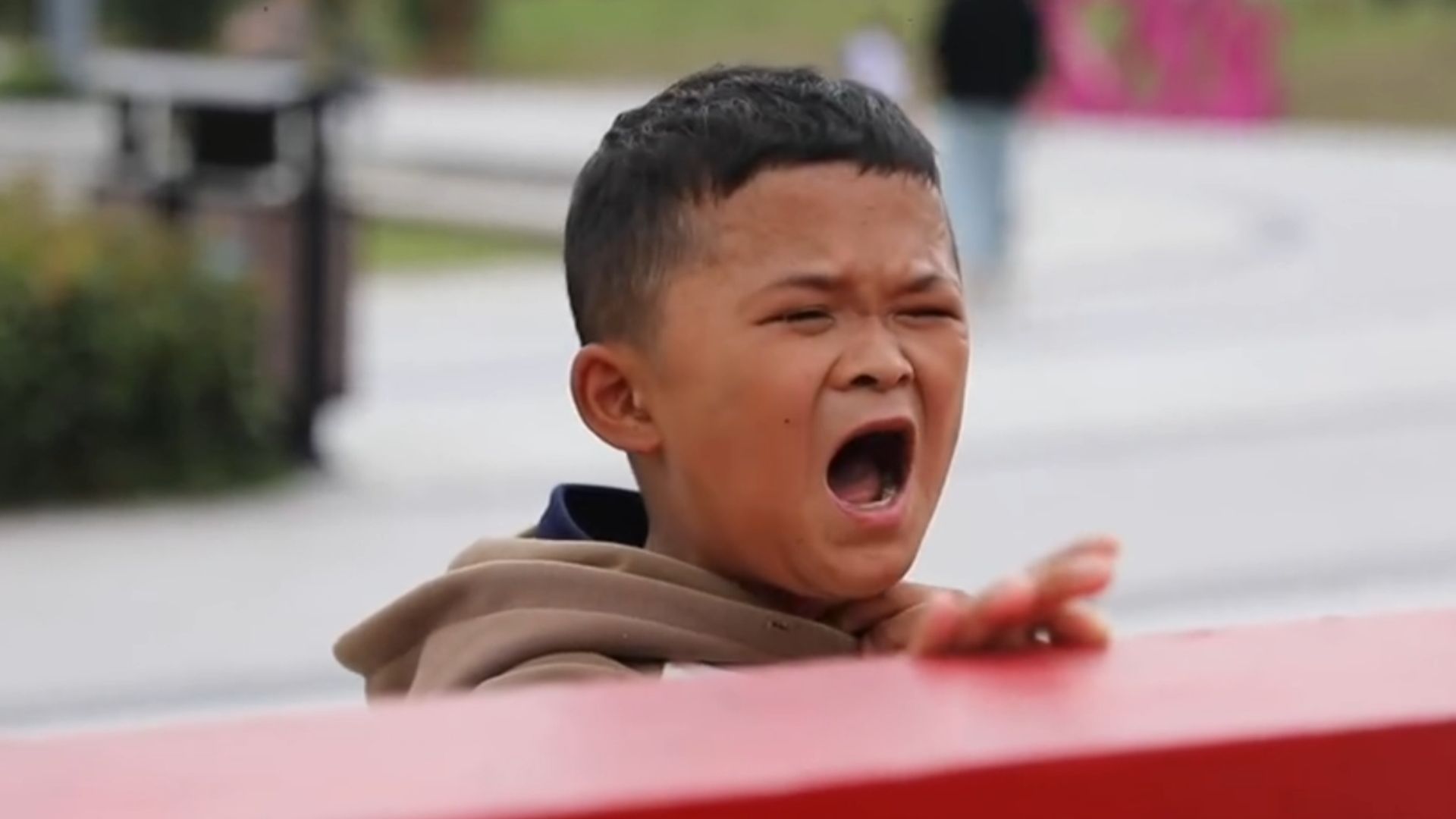 小马云走红8年后现状曝光,被网红当成玩具赚流量,父亲无奈回应