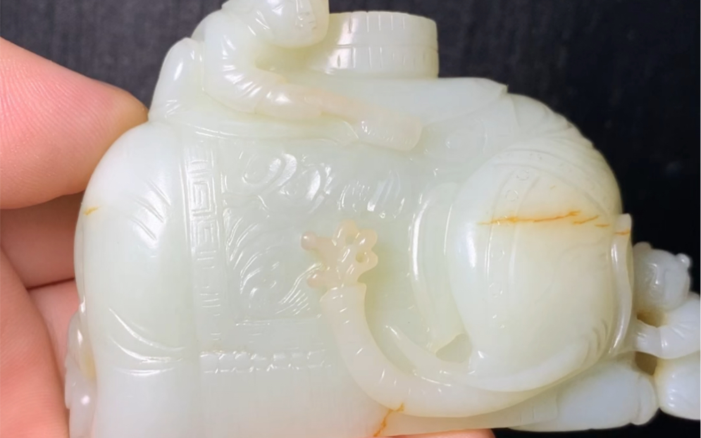 古玉老玉和田玉籽料清代童子洗象小摆件